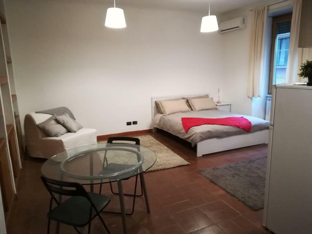 Apartmán Roma Metro Furio Camillo Exteriér fotografie