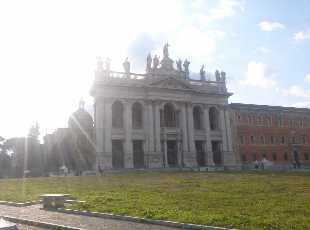 Apartmán Roma Metro Furio Camillo Exteriér fotografie